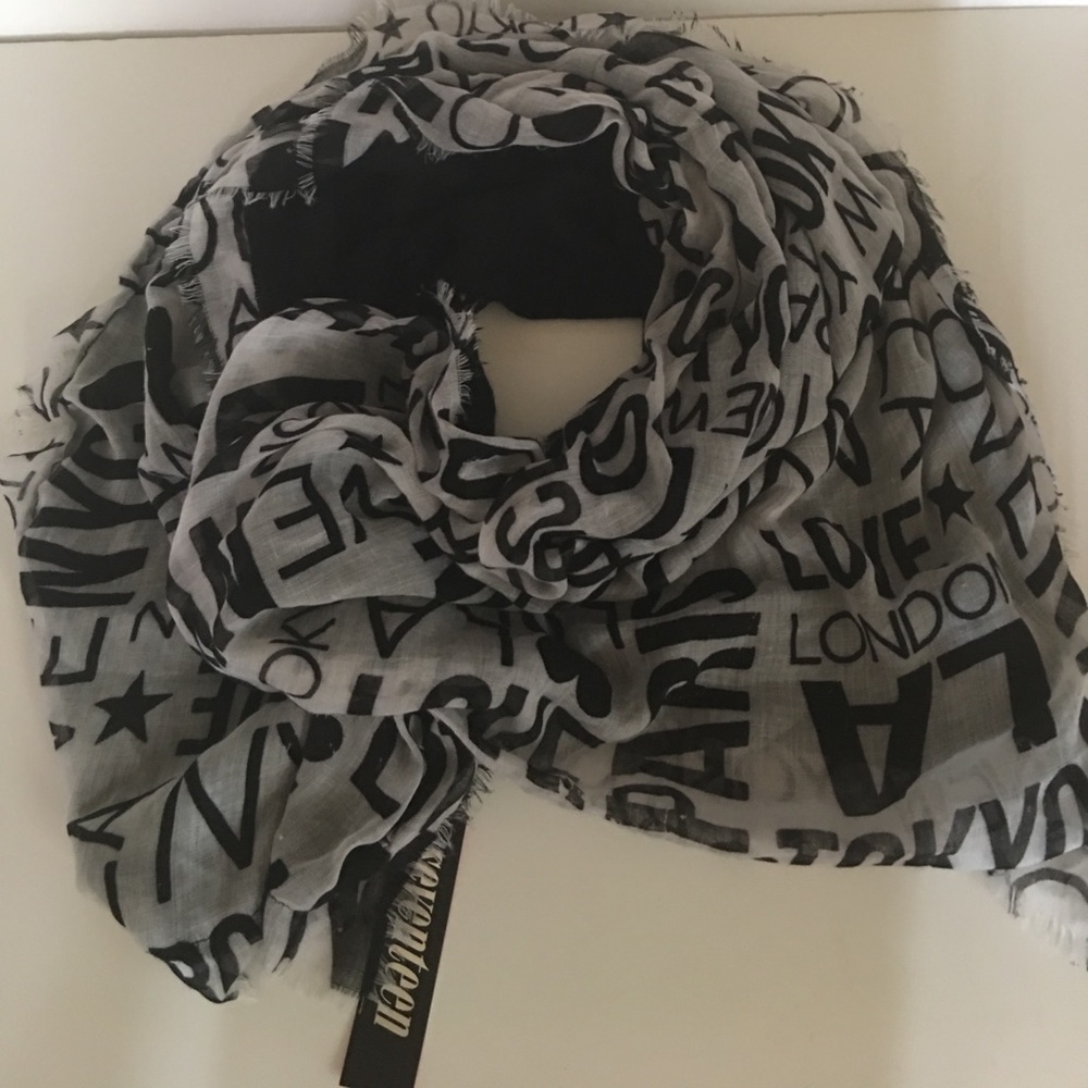 Scarf by Seventeen